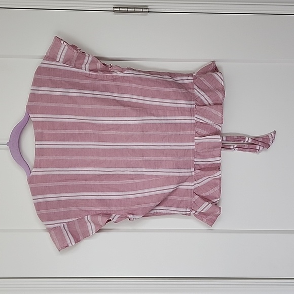 A&F pink and white striped flutter sleeve crop peplum top - Picture 3 of 10